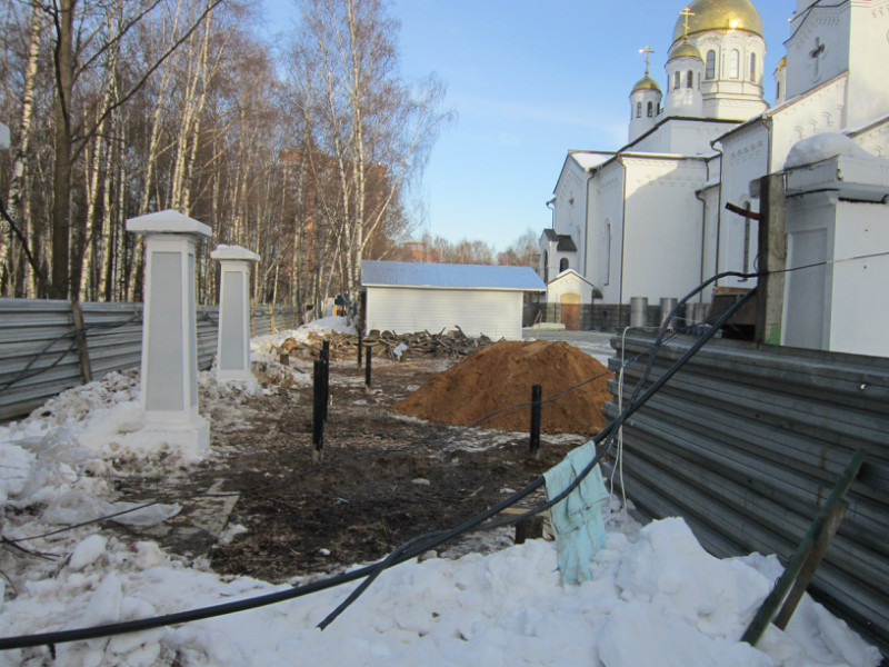 04_2012_Dubki_Hram_1.jpg