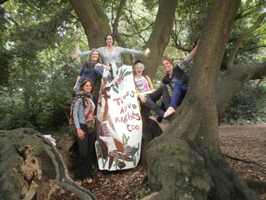 julia_polly_misty_tamsin_diana_w_banner_and_oak3.jpg