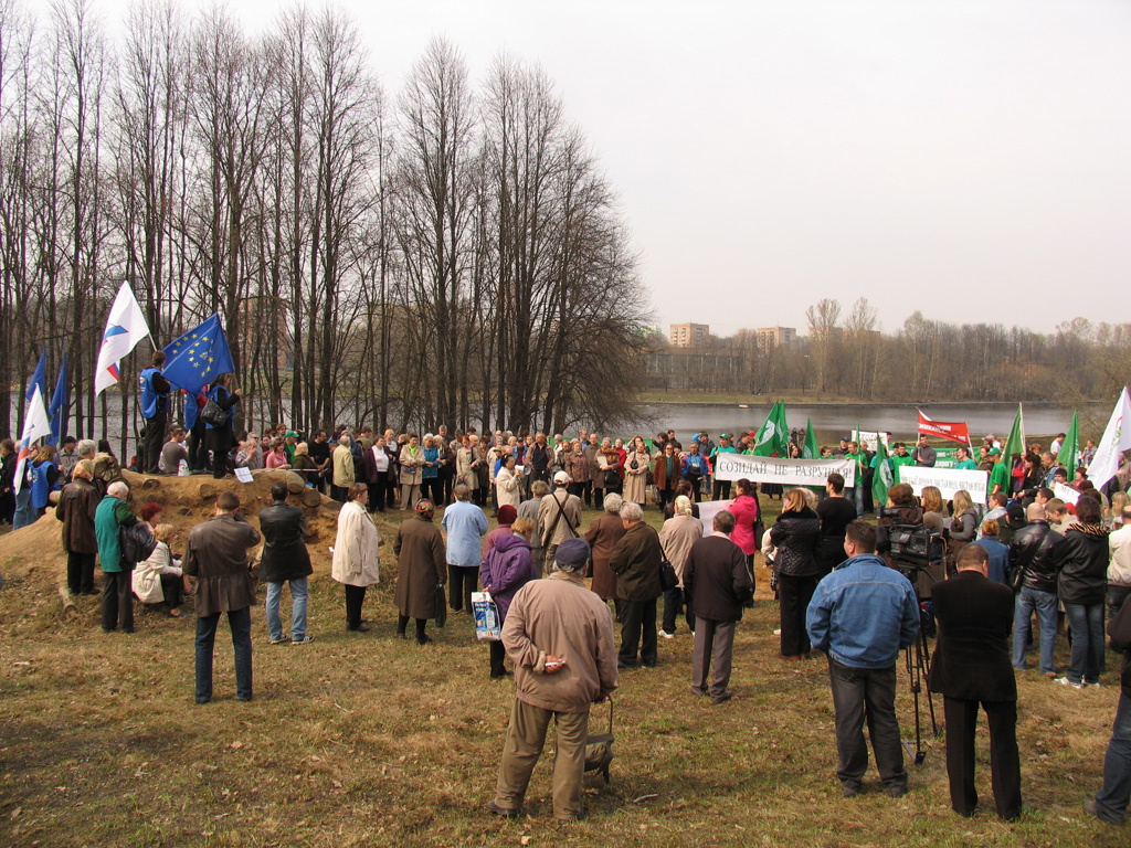 Miting_Leviy_Bereg_Tolpa.jpg